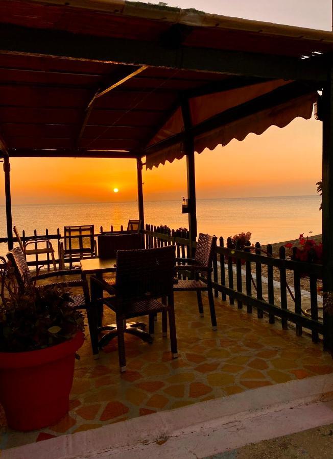 Riviera Hotel Poros  ภายนอก รูปภาพ