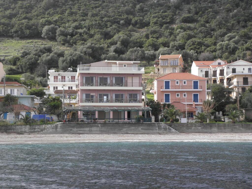 Riviera Hotel Poros  ภายนอก รูปภาพ